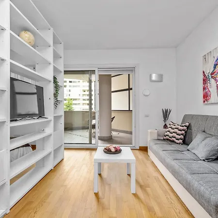 Apartment Maurizios Flat By Domusdimore