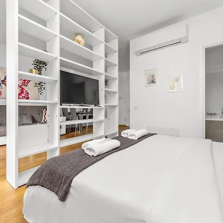 Апартаменты Maurizios Flat By Domusdimore *