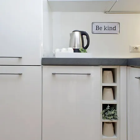 Maurizios Flat By Domusdimore Апартаменты Рим