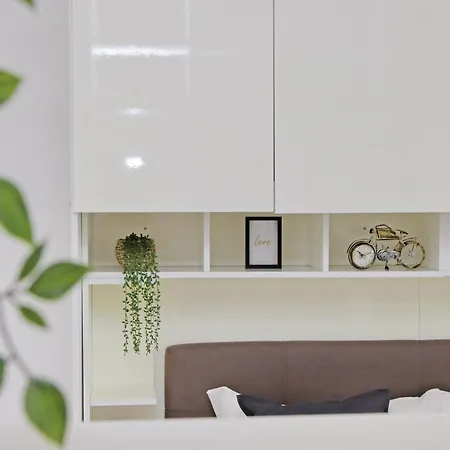 Maurizios Flat By Domusdimore Rom