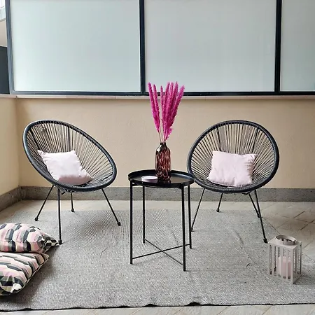 Maurizios Flat By Domusdimore Apartment